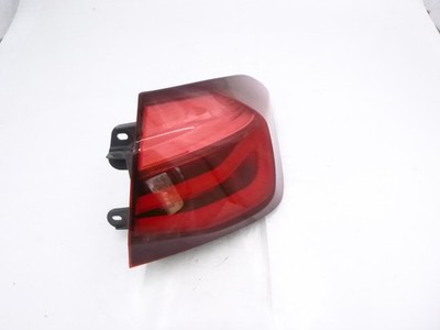 Đèn Hậu Miếng Ngoài Phải Bmw Seri 3 Mã phụ tùng 63217312846