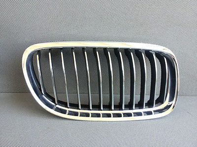 Lưới Ca Lăng Bmw Seri 3 OEM 51137201970-OE