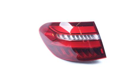 Đèn Hậu Ngoài Trái Mercedes-Benz GLC Mã phụ tùng A2539067300