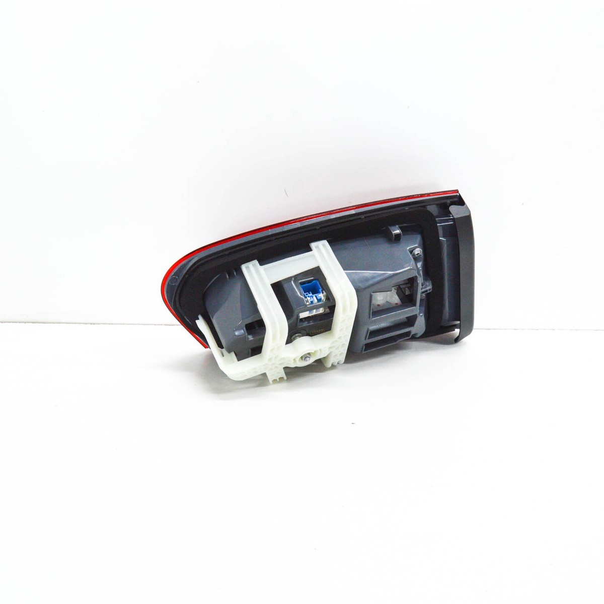 Đèn Hậu Trong Phải Mercedes-Benz GLC Mã phụ tùng A2539067800
