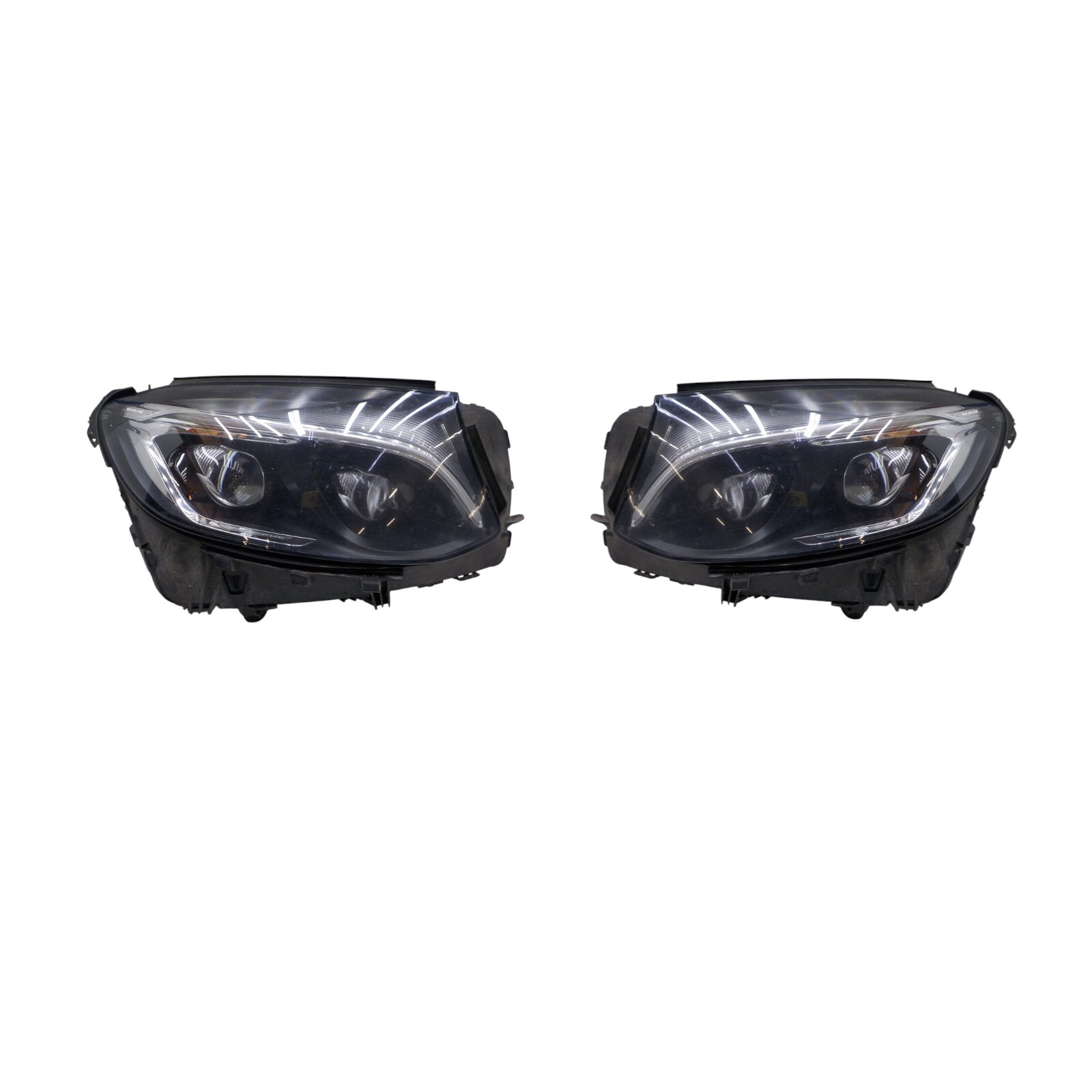 Đèn Pha Trái Mercedes-Benz GLC Mã phụ tùng A2539061501