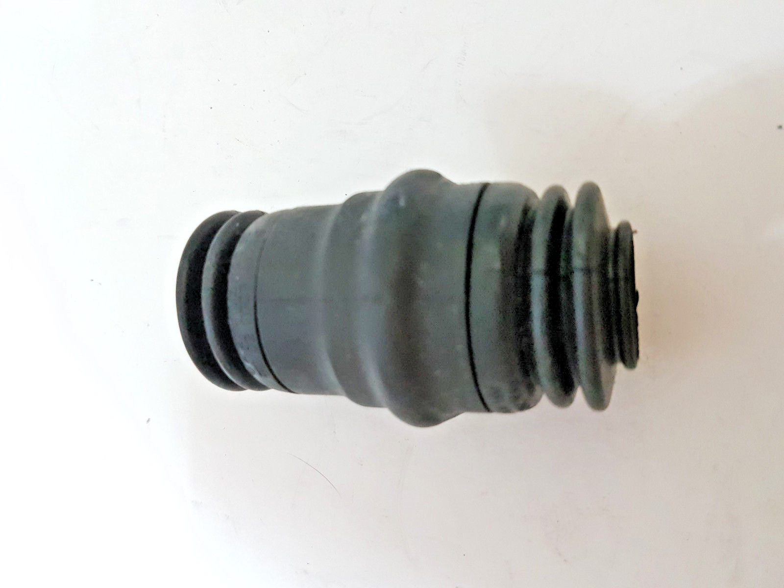 Cao Su Ốp Cân Bằng Trước Mercedes-Benz C Mã phụ tùng A2033270090
