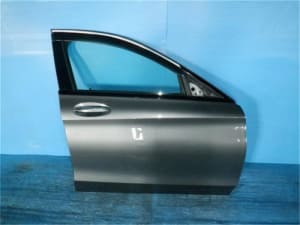 Cánh Cửa Trước Phải Mercedes-Benz E Mã phụ tùng A2137200205