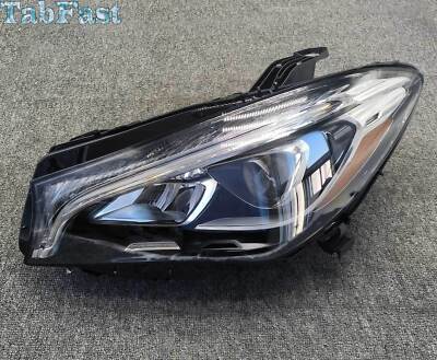 Đèn Hậu Miếng Ngoài Trái Mercedes-Benz CLA Mã phụ tùng A1179062300