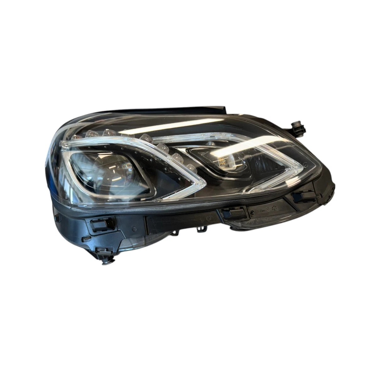 Đèn Pha Phải Mercedes-Benz E Mã phụ tùng A2128202439