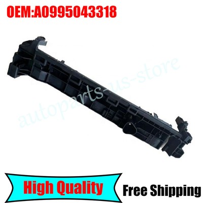 Giá Bắt Két Nước Giàn Nóng Trái Mercedes-Benz E Mã phụ tùng A0995043318