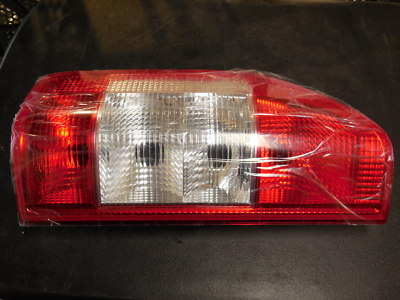 Đèn Hậu Trái Mercedes-Benz MB Mã phụ tùng A0008261556