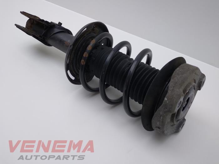 Giảm Xóc Trước Trái Mercedes-Benz GLK Mã phụ tùng A2043230700