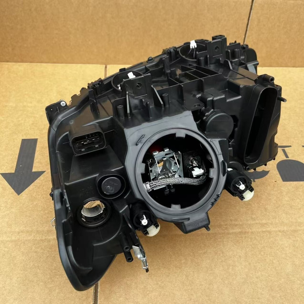 Đèn Pha Trái Có Bexnon Bmw Seri 3 Mã phụ tùng 63117338701