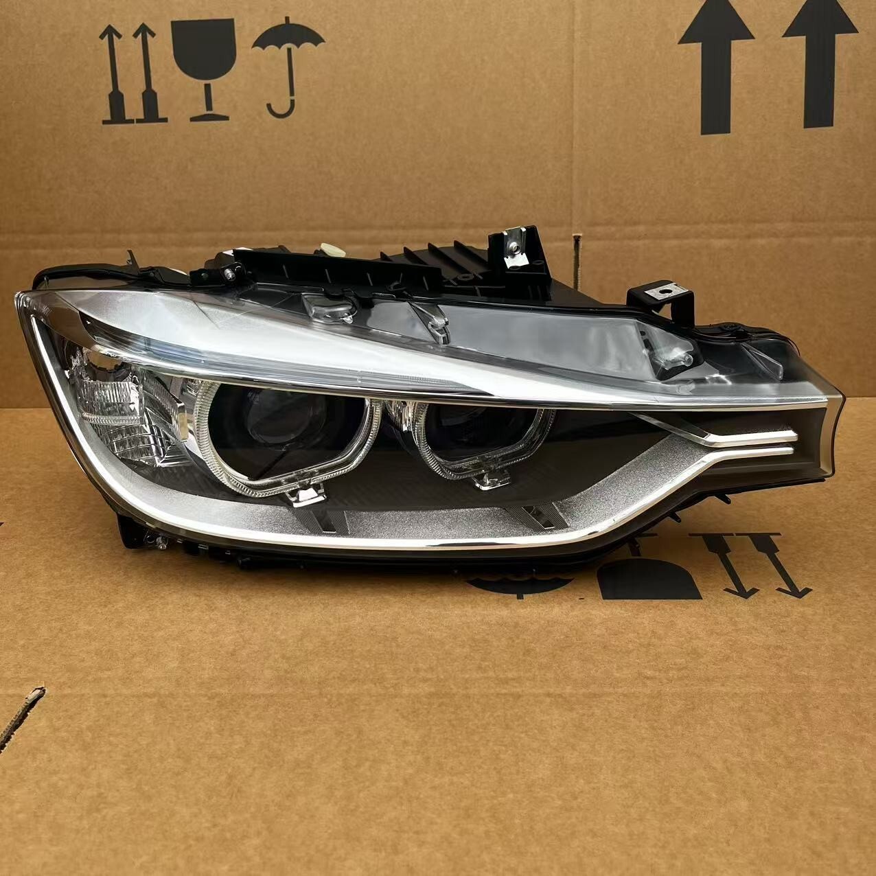 Đèn Pha Phải Có Xenon Bmw Seri 3 Mã phụ tùng 63117338702