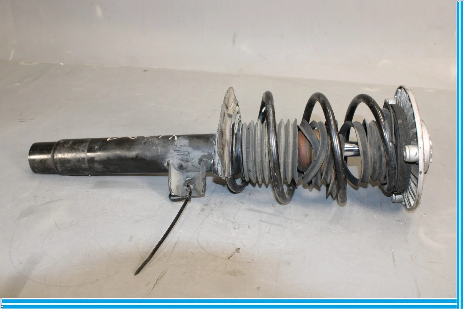 Giảm Xóc Trước Bmw Seri 3 Mã phụ tùng 31316791551