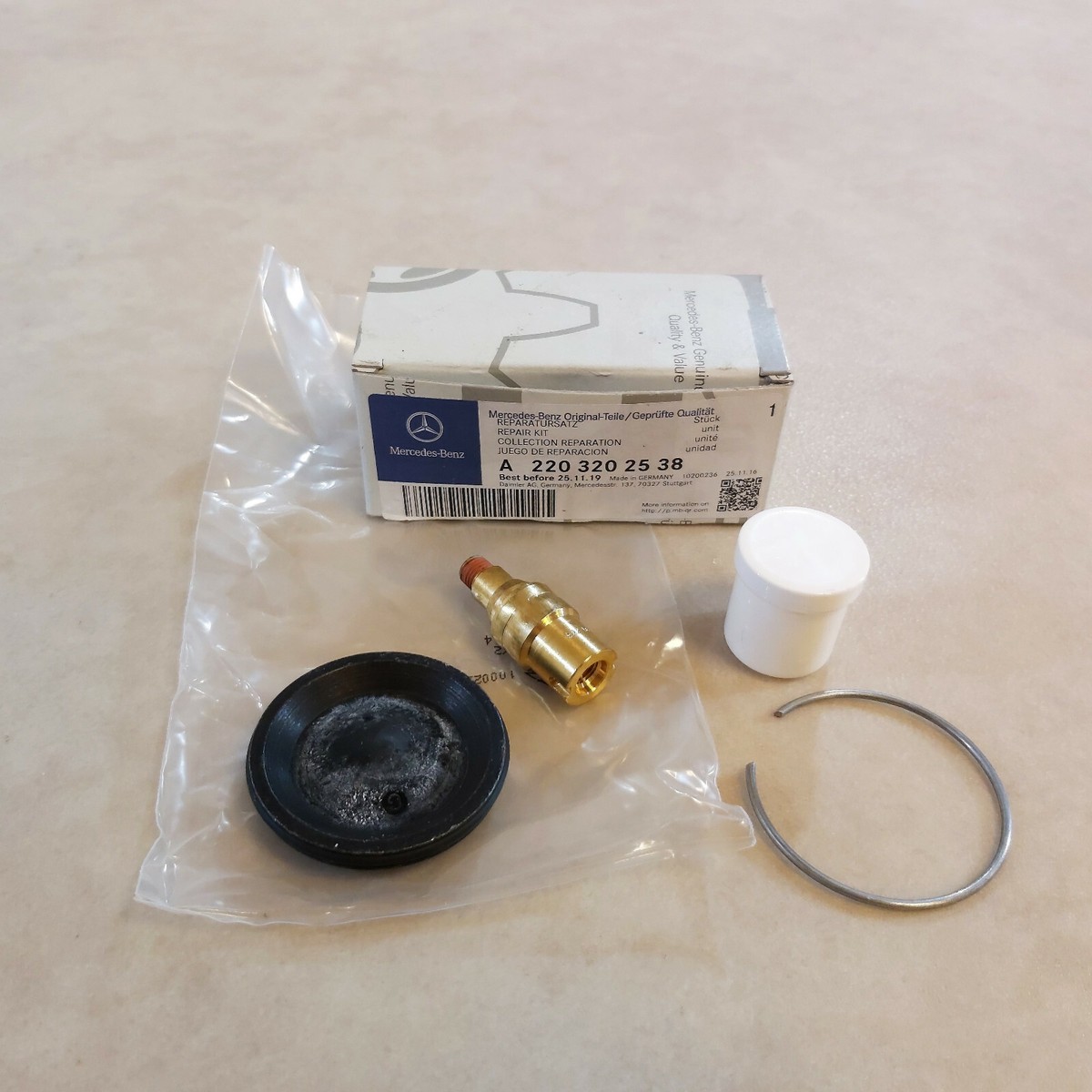 Bàn Ép Mercedes-Benz MB Mã phụ tùng 3020031000