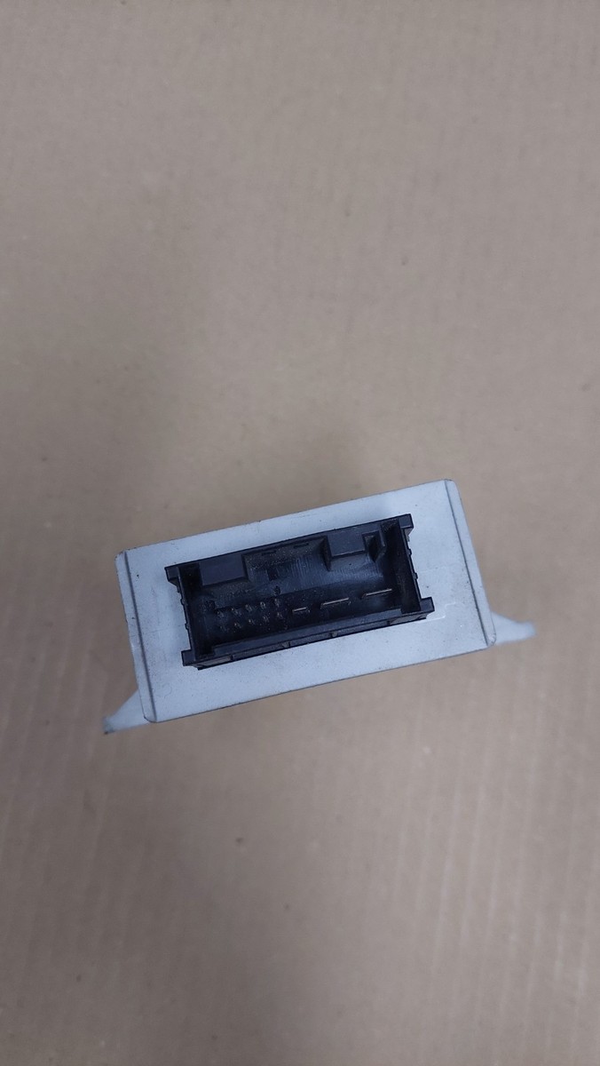 Hộp Điều Khiển Đánh Lửa Động Cơ Bmw Seri 3 Mã phụ tùng 61356905667