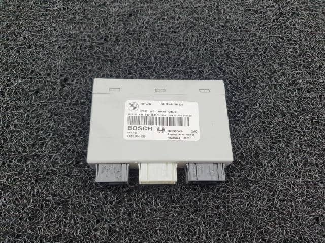 Hộp Điều Khiển Đỗ Xe Bmw Seri 1 Mã phụ tùng 66209225824