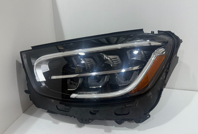 Đèn Hậu Ngoài Phải Mercedes-Benz GLC Mã phụ tùng A2539067400