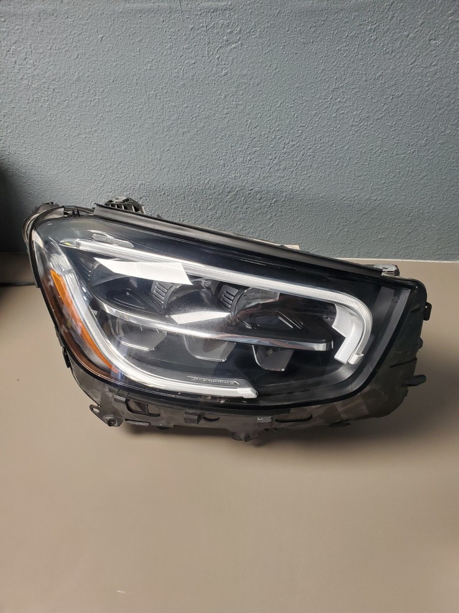 Đèn Hậu Ngoài Phải Mercedes-Benz GLC Mã phụ tùng A2539067400