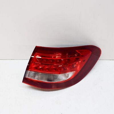 Đèn Hậu Ngoài Phải Mercedes-Benz GLC Mã phụ tùng A2539060800