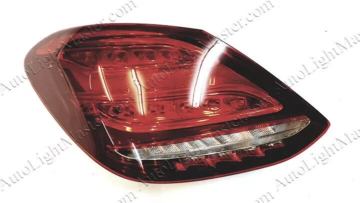 Đèn Hậu Trái Mercedes-Benz C Mã phụ tùng A2059060357