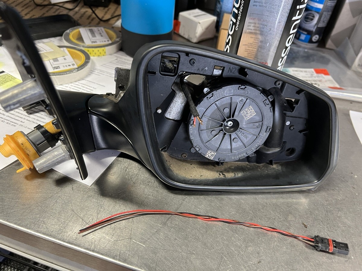 Gương Chiếu Hậu Phải Bmw Seri 7 Mã phụ tùng 51167350700