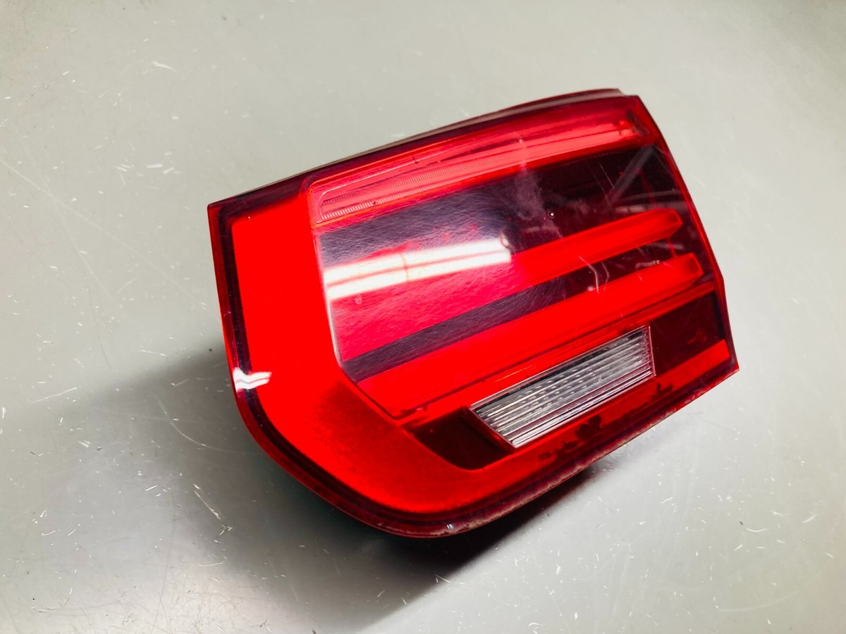 Đèn Hậu Miếng Trong Phải Có Led Bmw Seri 3 Mã phụ tùng 8736912006