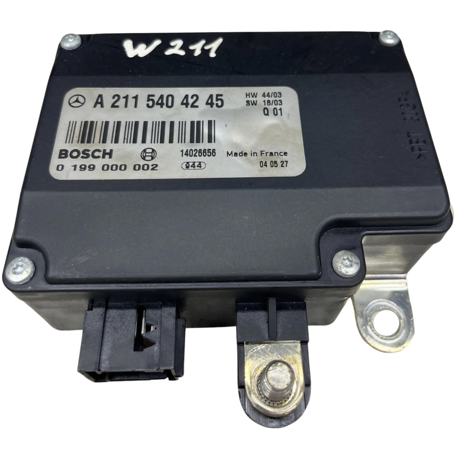 Hôp Điều Khiển Điện Nạp Ắc Quy Mercedes-Benz E Mã phụ tùng A2115404245
