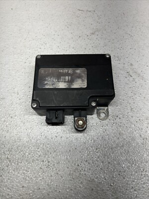 Hôp Điều Khiển Điện Nạp Ắc Quy Mercedes-Benz E Mã phụ tùng A2115404245