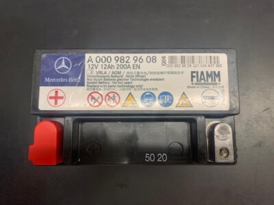 Bình Ắc Quy Phụ Mercedes-Benz E Mã phụ tùng A0009829608