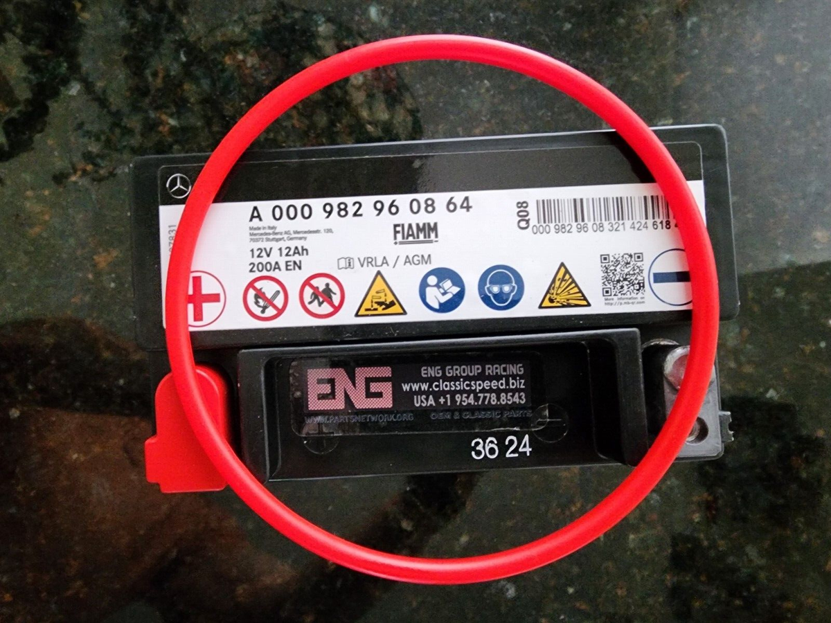 Bình Ắc Quy Phụ Mercedes-Benz E Mã phụ tùng A0009829308