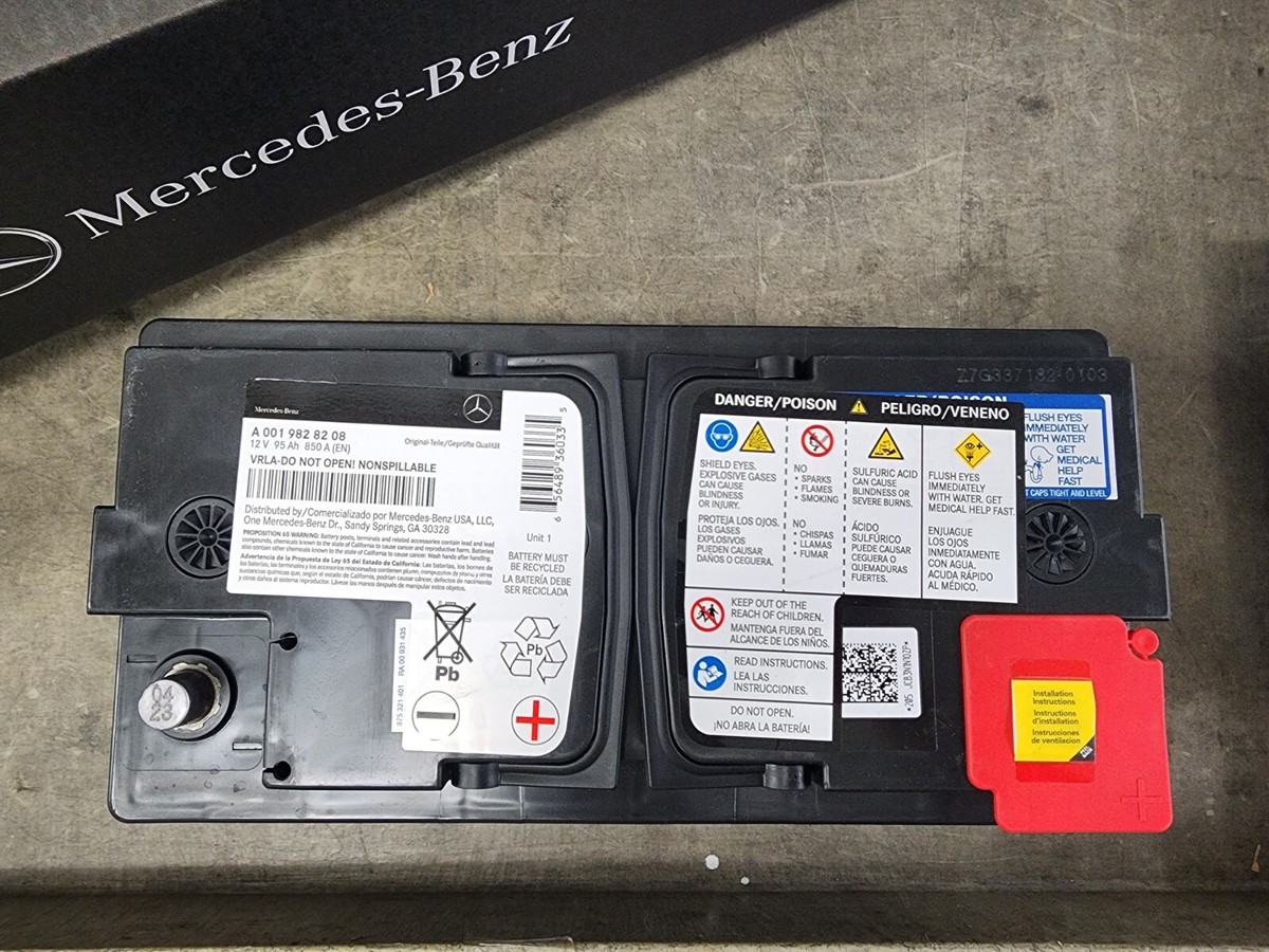 Bình Ắc Quy Phụ Mercedes-Benz E Mã phụ tùng A001982270828