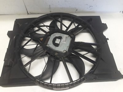 Quạt Gió Động Cơ Mercedes-Benz E Mã phụ tùng A2115000693