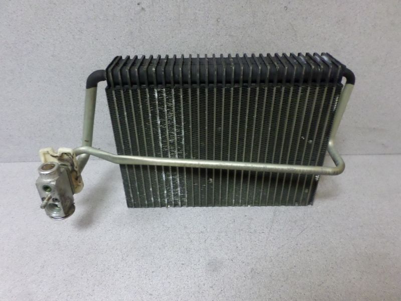 Giàn Lạnh Trong Xe Mercedes-Benz E Mã phụ tùng A2108300858