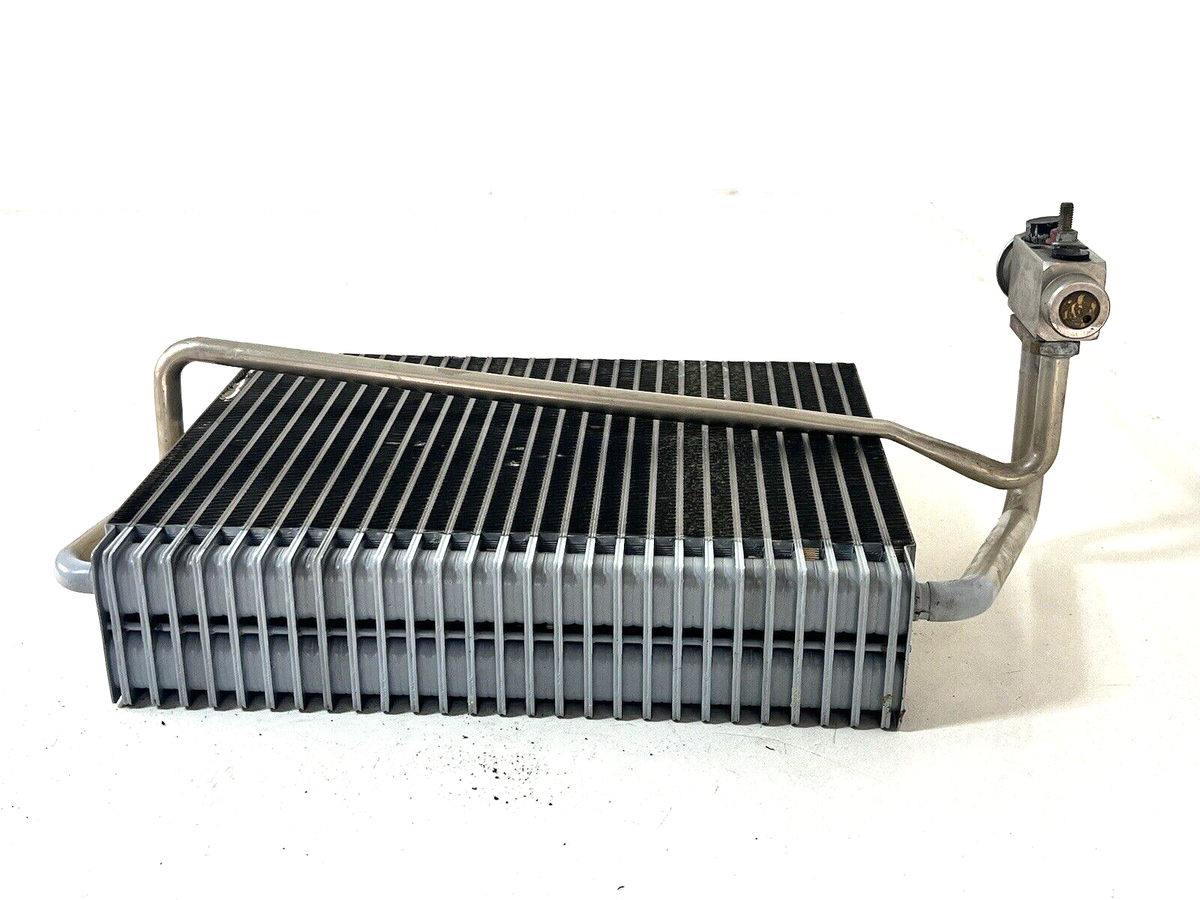 Giàn Lạnh Trong Xe Mercedes-Benz E Mã phụ tùng A2108300858