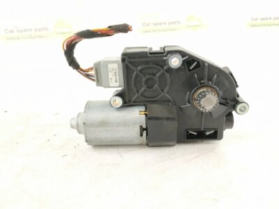 Mô Tơ Cửa Sổ Trời Mercedes-Benz E Mã phụ tùng A2128200008
