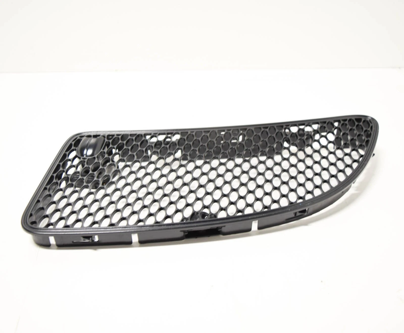 Lưới Tản Nhiệt Capo Trái Mercedes-Benz SLK Mã phụ tùng A1718800385