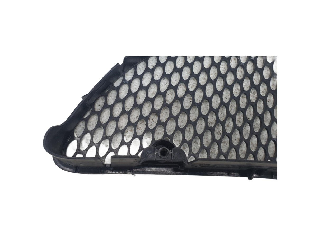 Lưới Tản Nhiệt Capo Phải Mercedes-Benz SLK Mã phụ tùng A1718800485