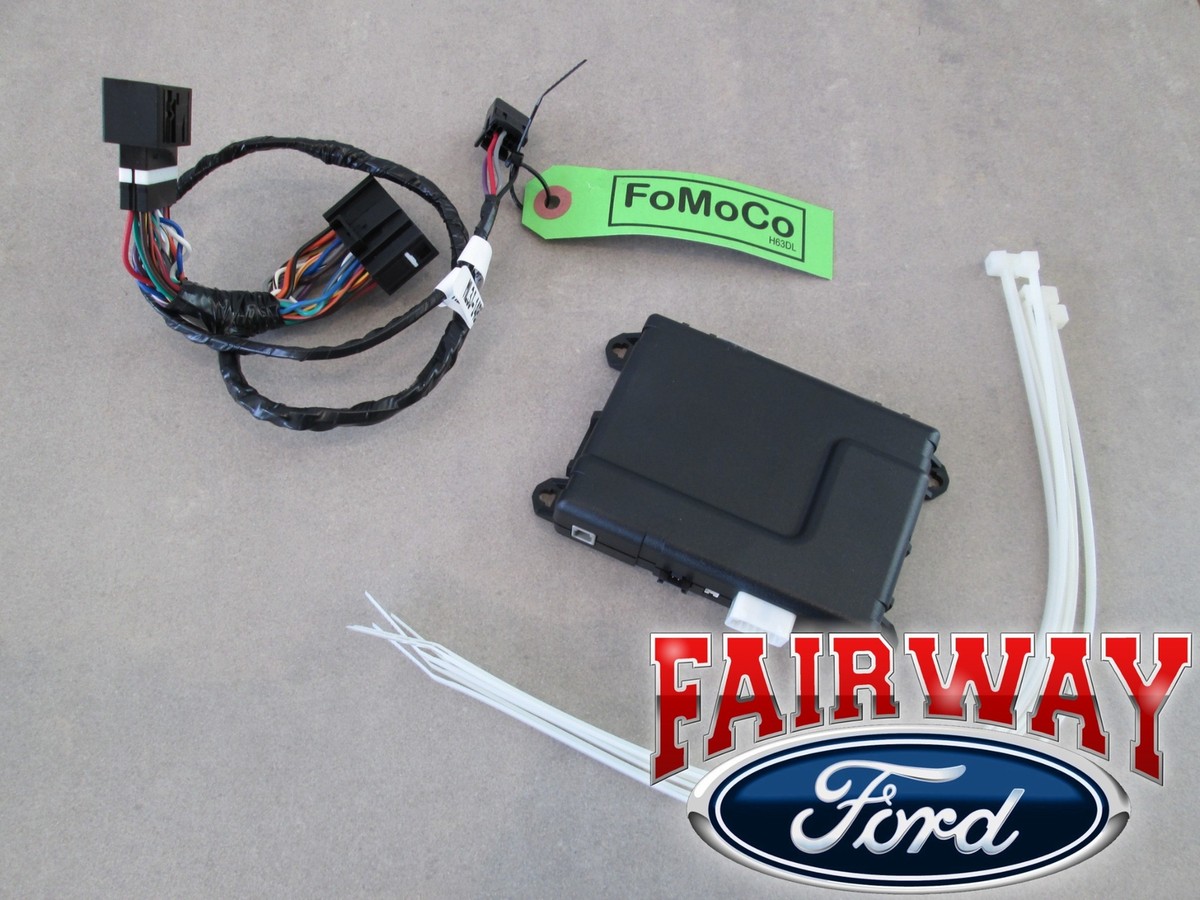 Ốp Đèn Gầm Trái Ford Everest Mã phụ tùng UF0M50C21B