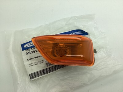 Đèn Xin An Tai Xe Trái Ford Ranger Mã phụ tùng AB3913K355AC