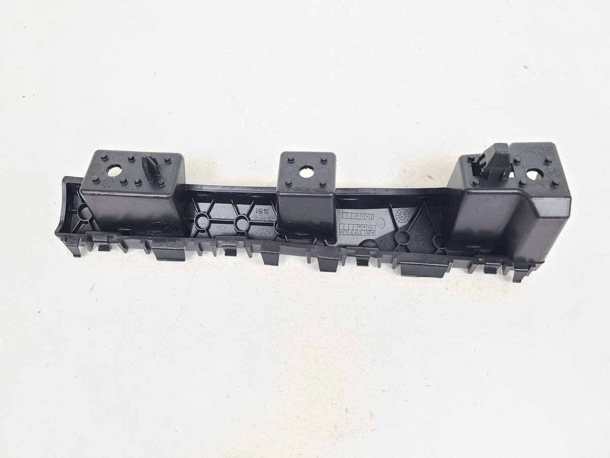 Ốp Mang Cá Phải Ford Ranger Mã phụ tùng EB3B16G00