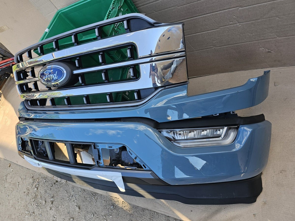 Đèn Hậu - L Ford Ranger Mã phụ tùng UL0P51150