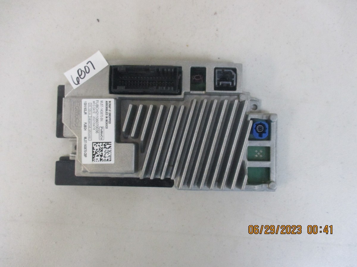 Lọc Dầu Ford Ranger Mã phụ tùng YNZG6714B4C