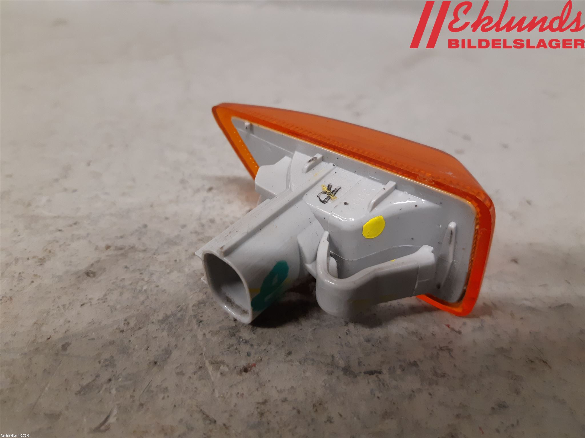 Đèn Xin An Tai Xe Phải Ford Ranger Mã phụ tùng AB3913K354AC