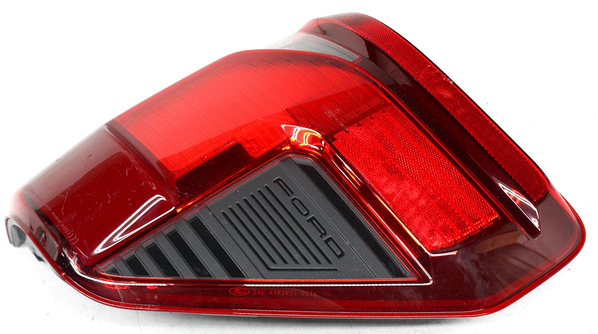 Đèn Hậu Phải Ford Focus Mã phụ tùng 8m5913404bb