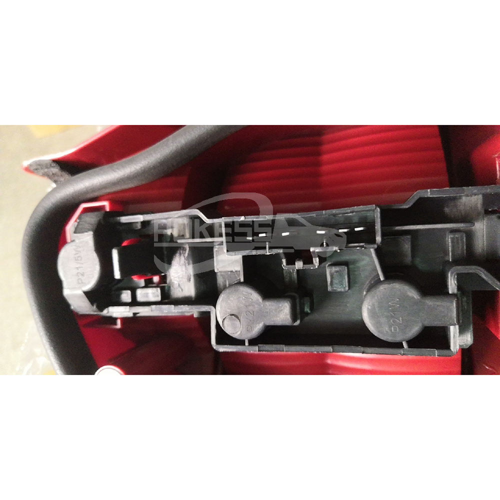 Đèn Hậu Phải Ford Focus Mã phụ tùng 8m5913404bb