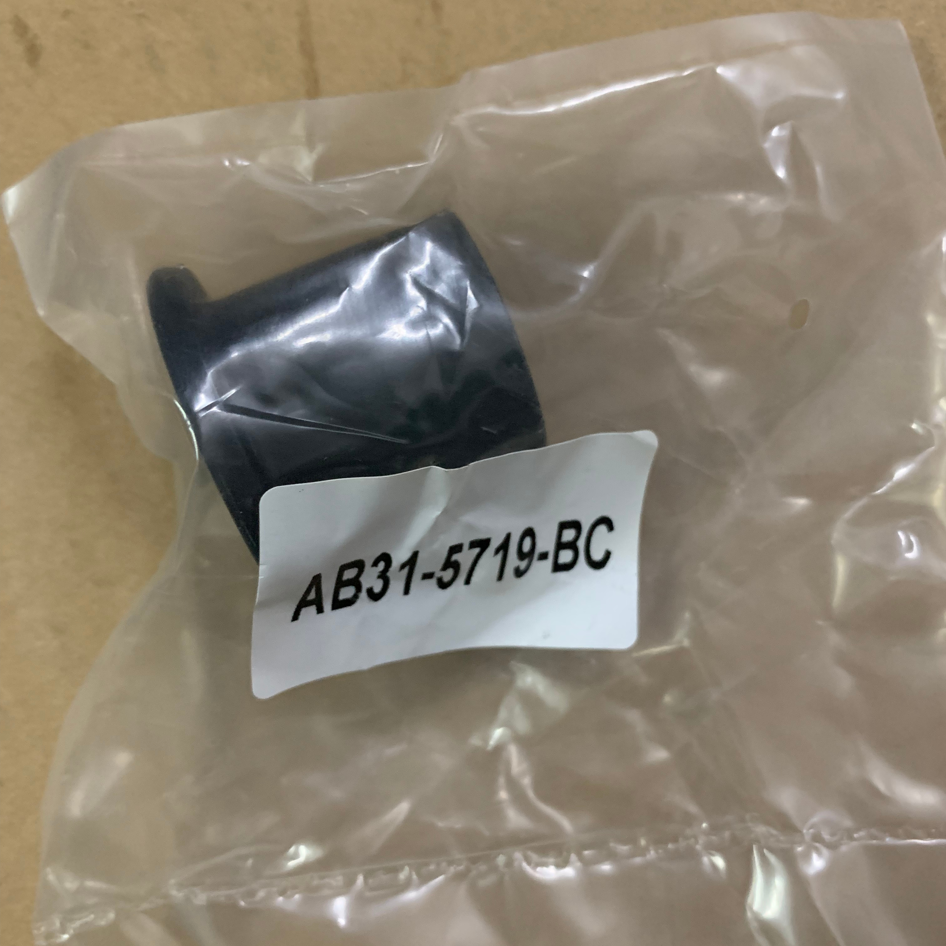 Cao Su Đệm Nắp Ca Pô Ford Ranger Mã phụ tùng ab315719bc