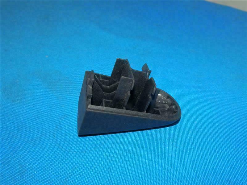 Đuôi Tay Mở Cửa Trước Phải Ford Focus OEM 3M51R218B08A-OE