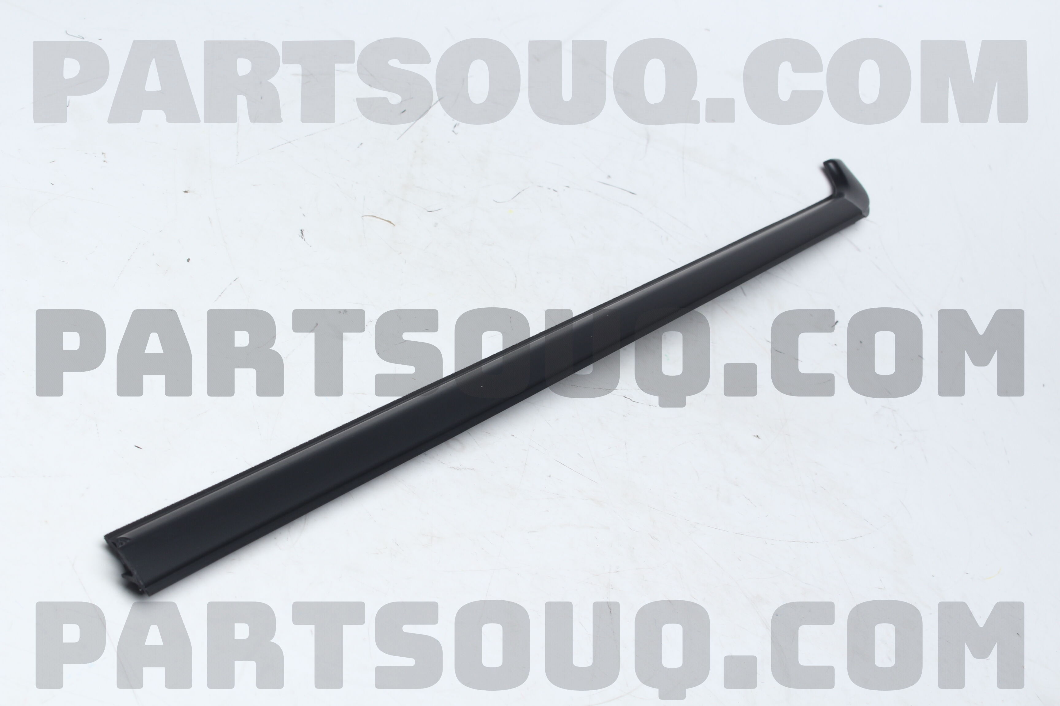 Nẹp Chân Kính Cánh Cửa Trước Trái Ford Ranger Mã phụ tùng UR5650650d