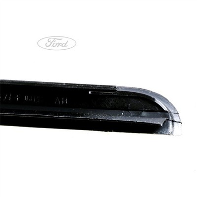 Nẹp Kính Chắn Gió Trái Ford Mondeo Mã phụ tùng 1S71F03195AH