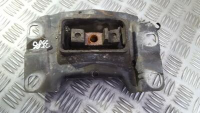 Chân Hộp Đuôi Hộp Số 1.8 Ford Focus Mã phụ tùng 3m517m121