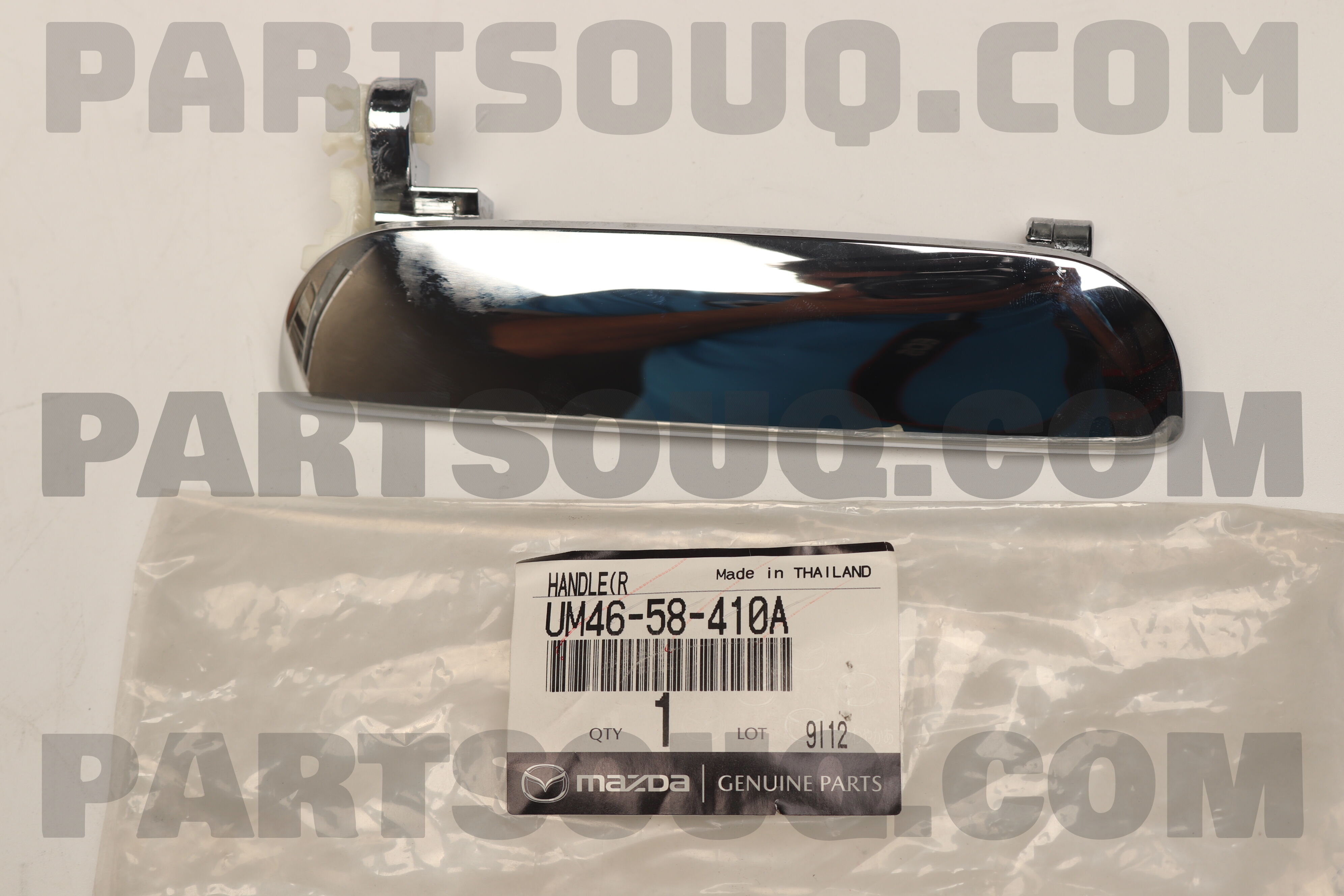 Tay Mở Cửa Ngoài Trước Phải Có Mạ Ford Ranger Mã phụ tùng UM4658410A