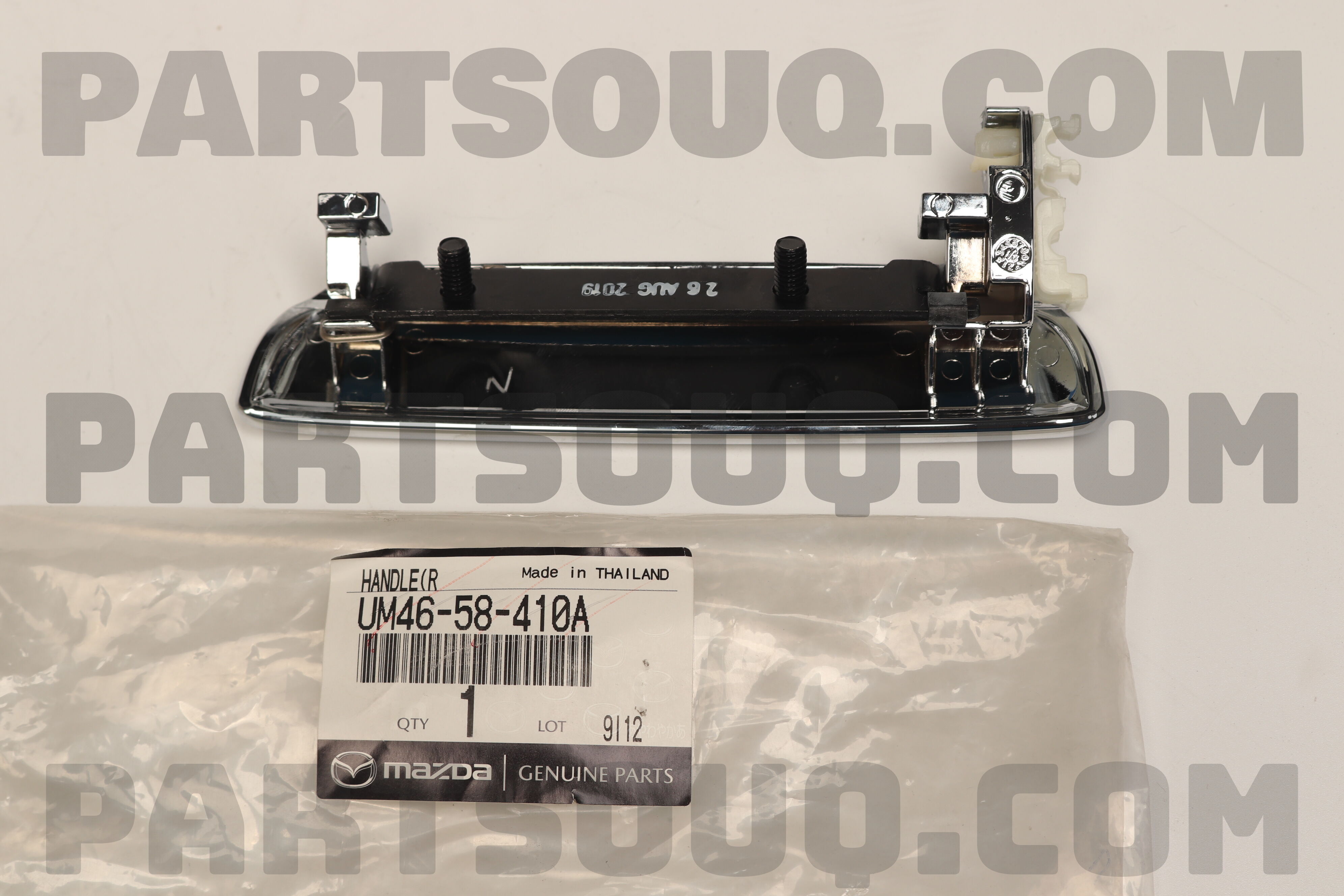 Tay Mở Cửa Ngoài Trước Phải Có Mạ Ford Ranger Mã phụ tùng UM4658410A